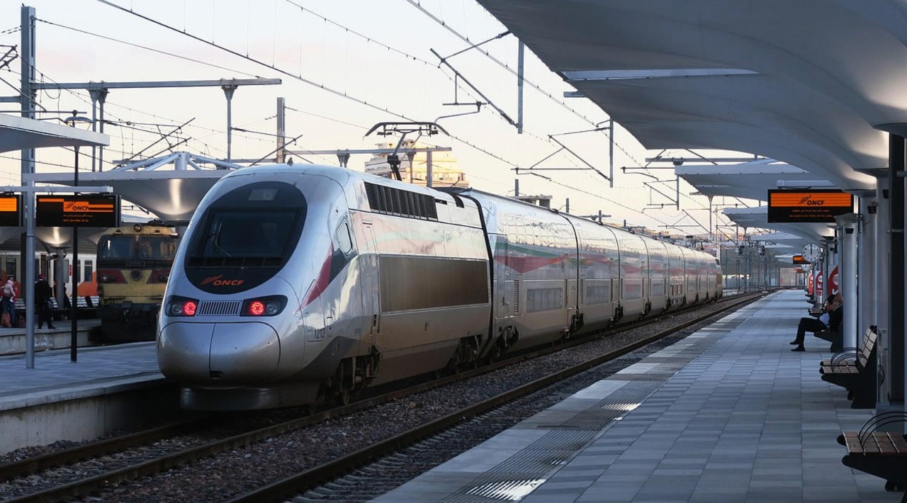 Le gouvernement espagnol accorde un financement de 754 millions d'euros au Maroc pour l'acquisition de trains